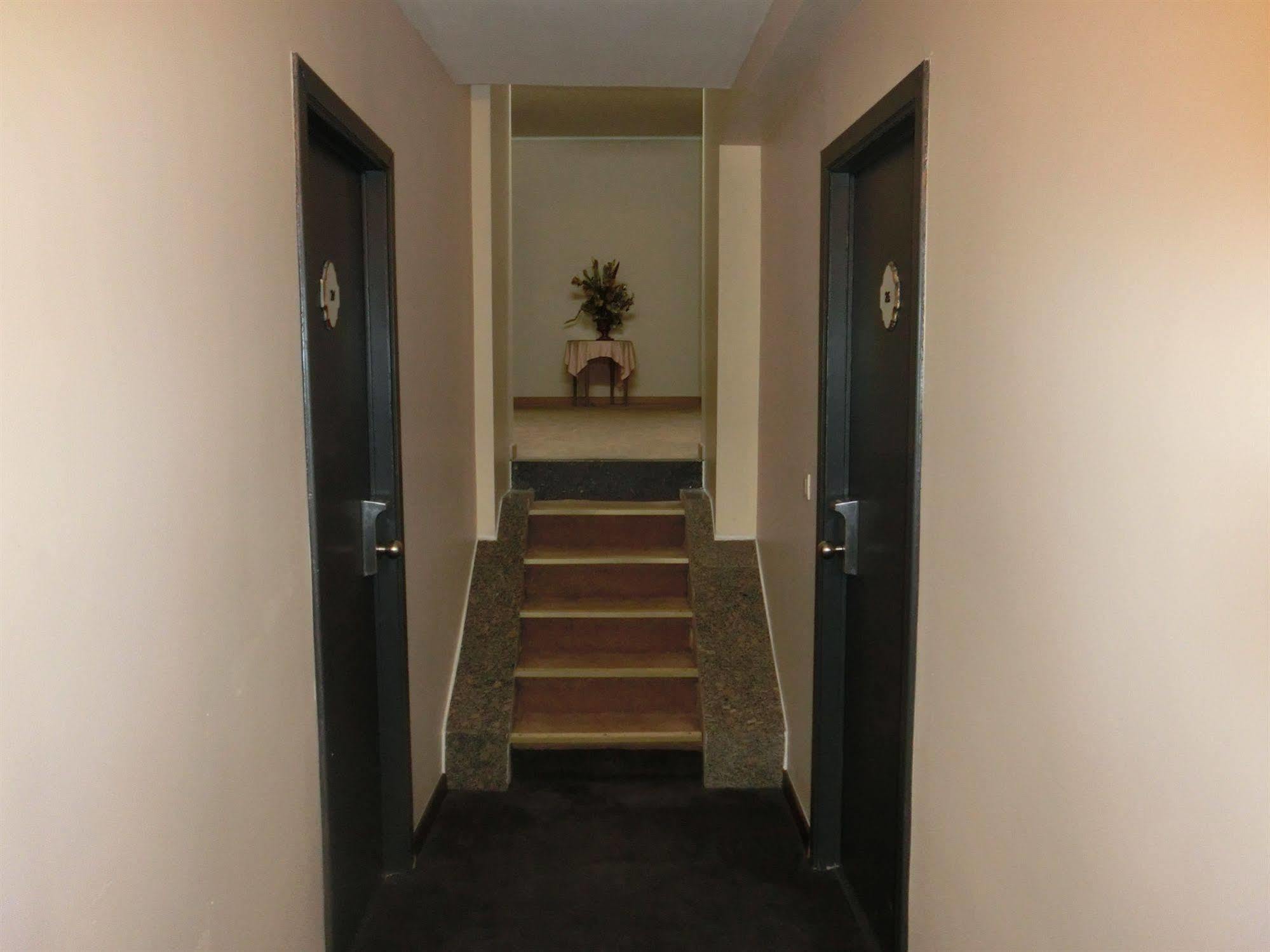 Hotel Bentley Schaerbeek Dış mekan fotoğraf